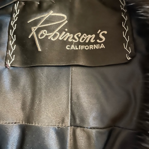 Vintage Robinson’s Shawl - Picture 3 of 3